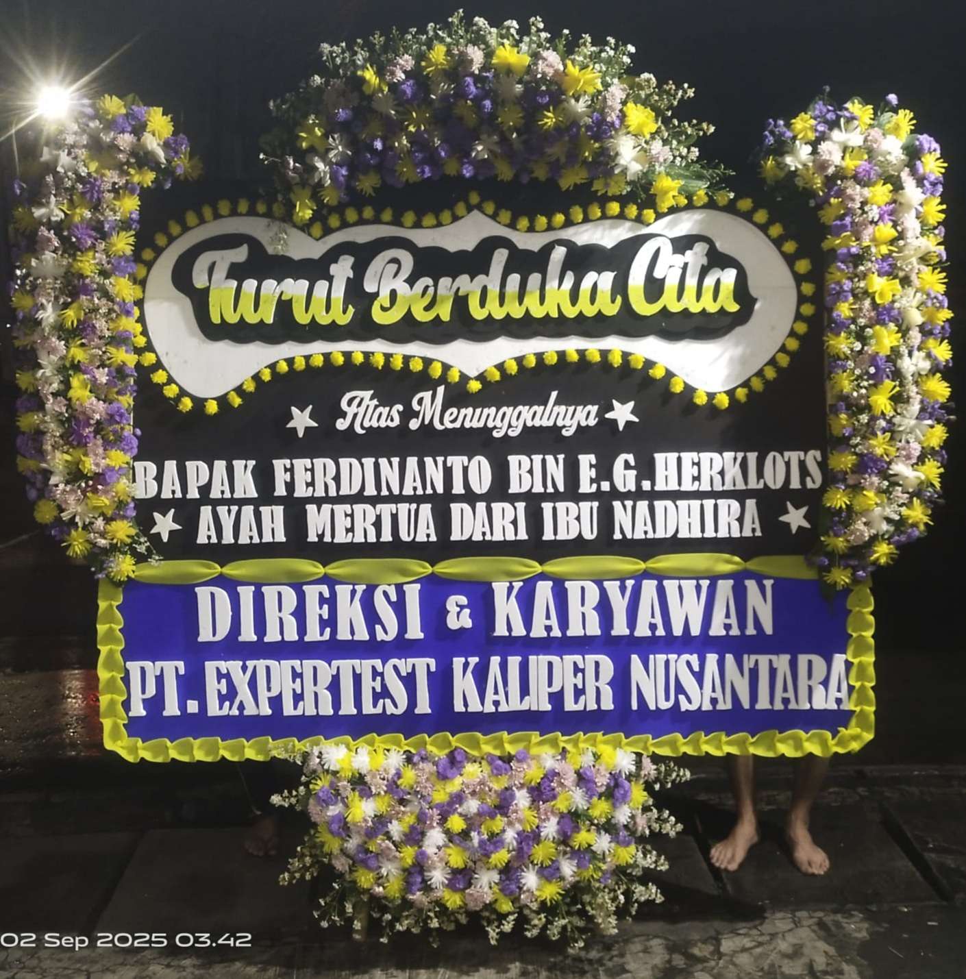 Papan Bunga Duka Cita