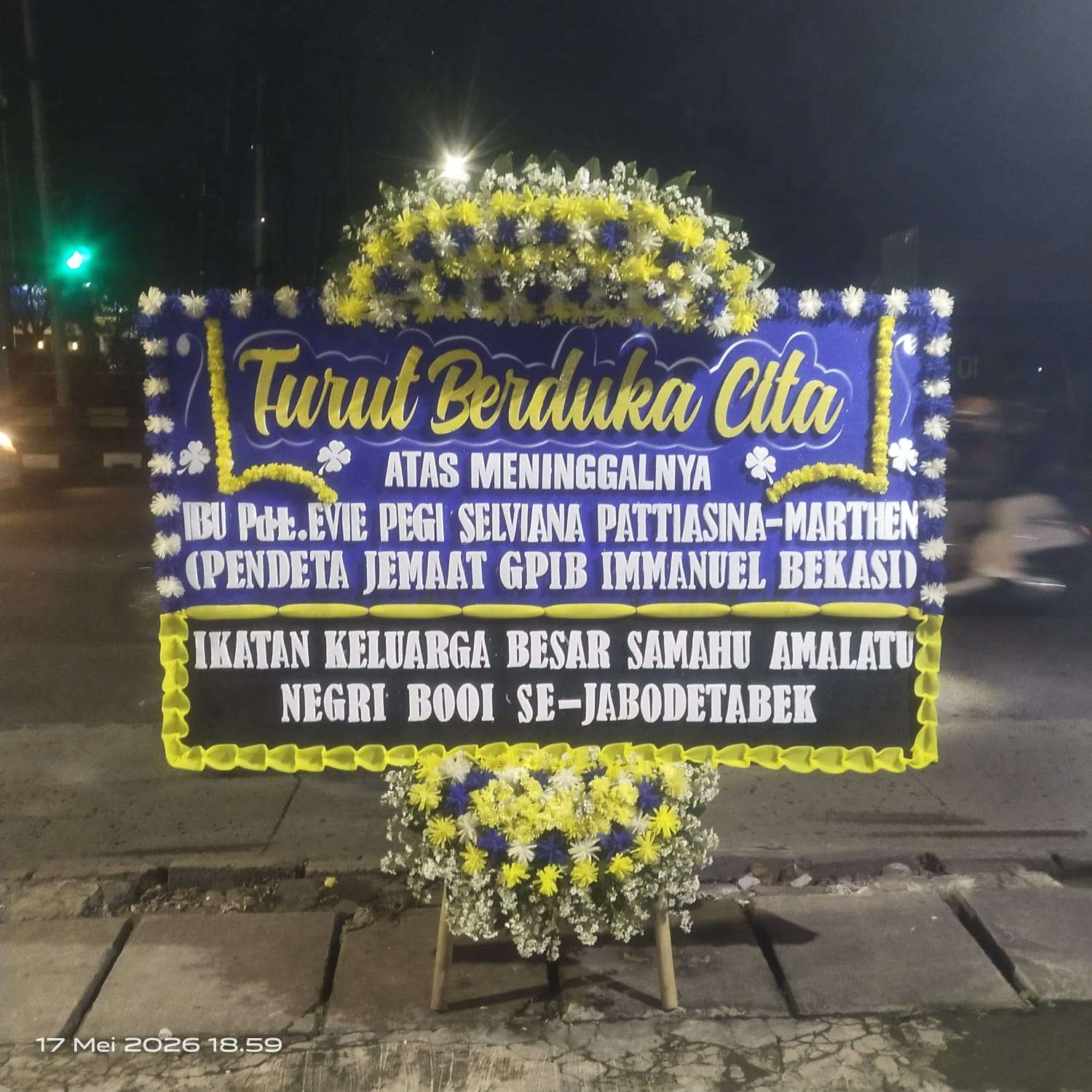 Papan Bunga Duka Cita